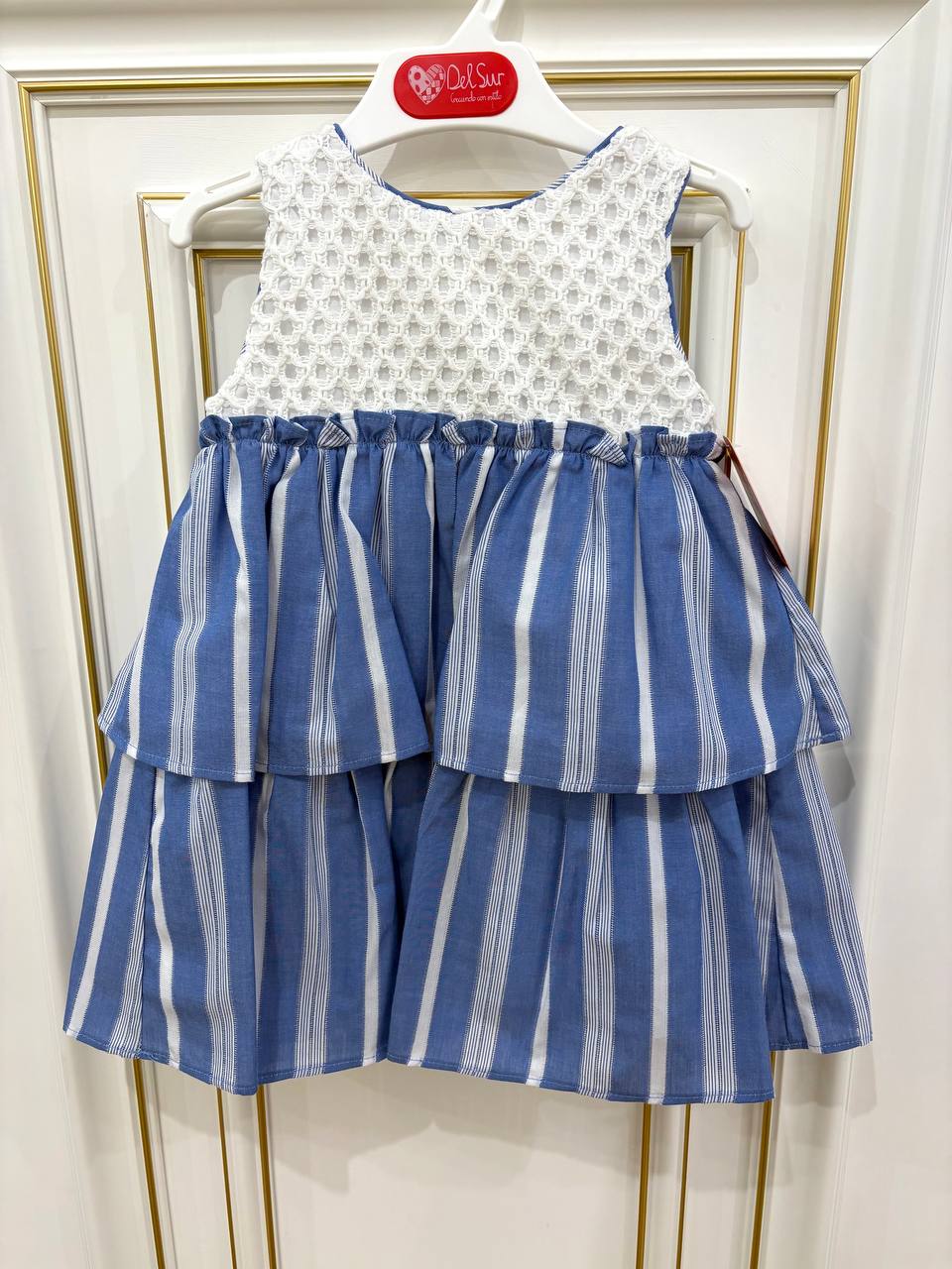 ABITO BLU E BIANCO DEL SUR