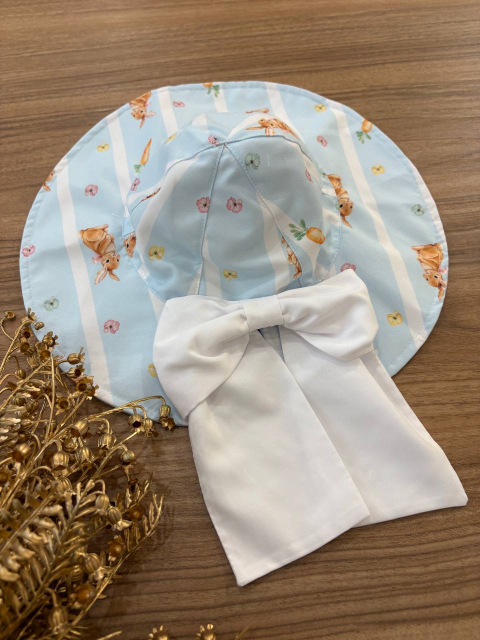 CAPPELLINO AZZURRO MARE CONIGLI MEIA PATA