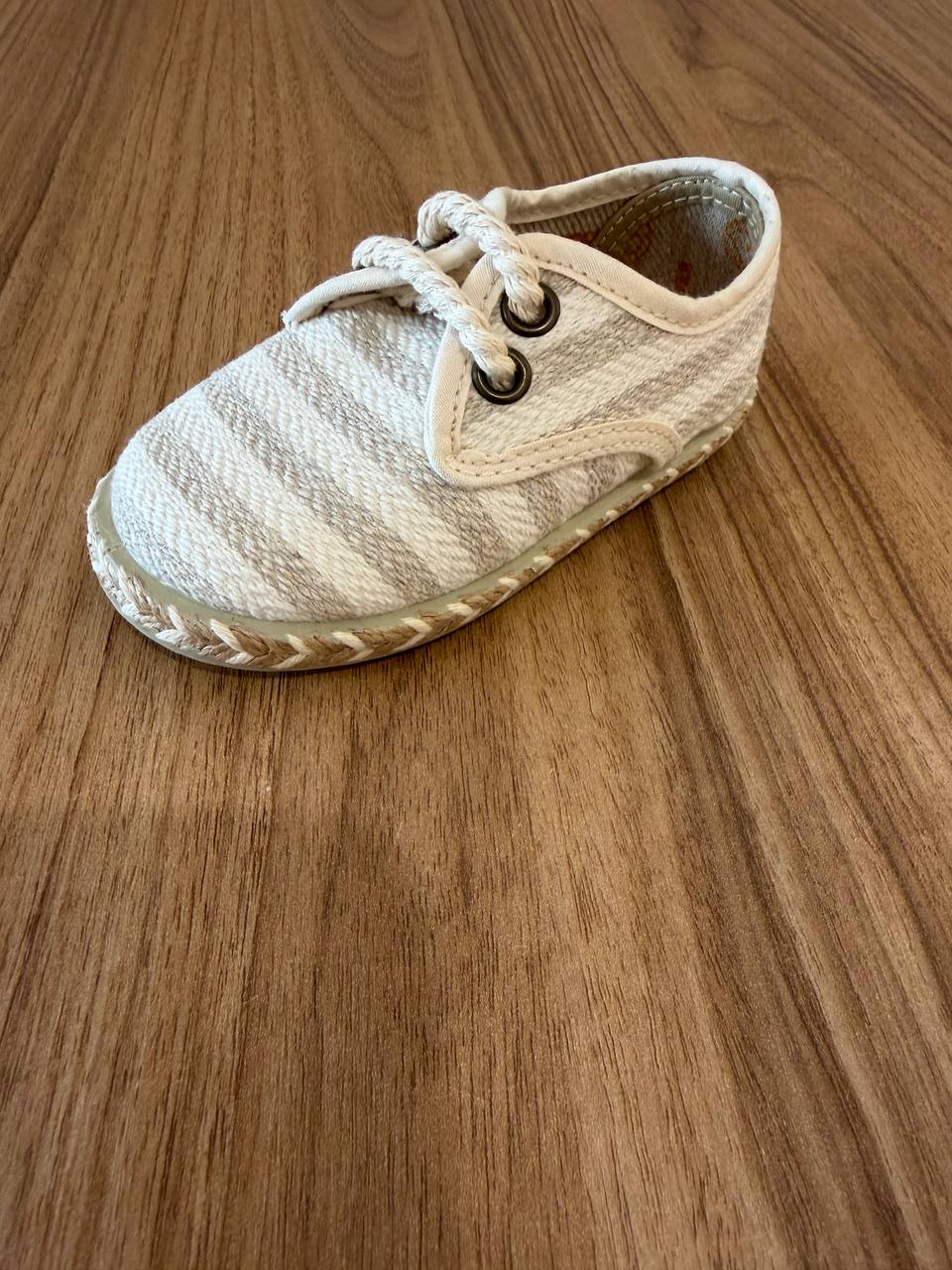 Scarpa BEIGE ESPADRILLAS PUCHITOS