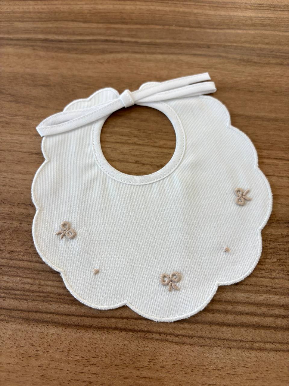 BAVETTA CON FIOCCHI BEIGE ARTIGIANBABY