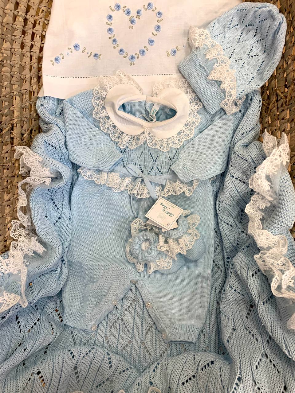Coordinato Pizzo Azzurro Bebè di Almy
