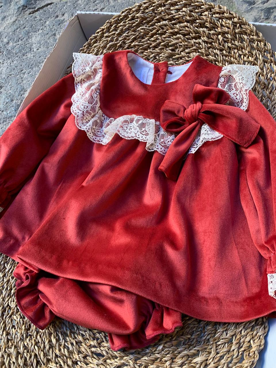 Abitino CON PIZZO VALENTINA BEBÈS