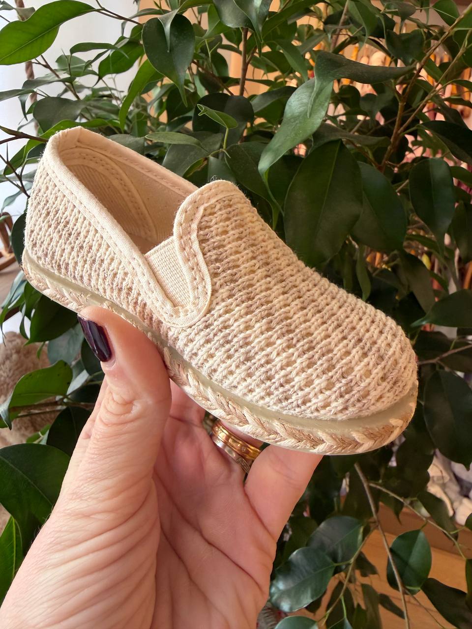 ESPADRILLAS BEIGE PUCHITOS