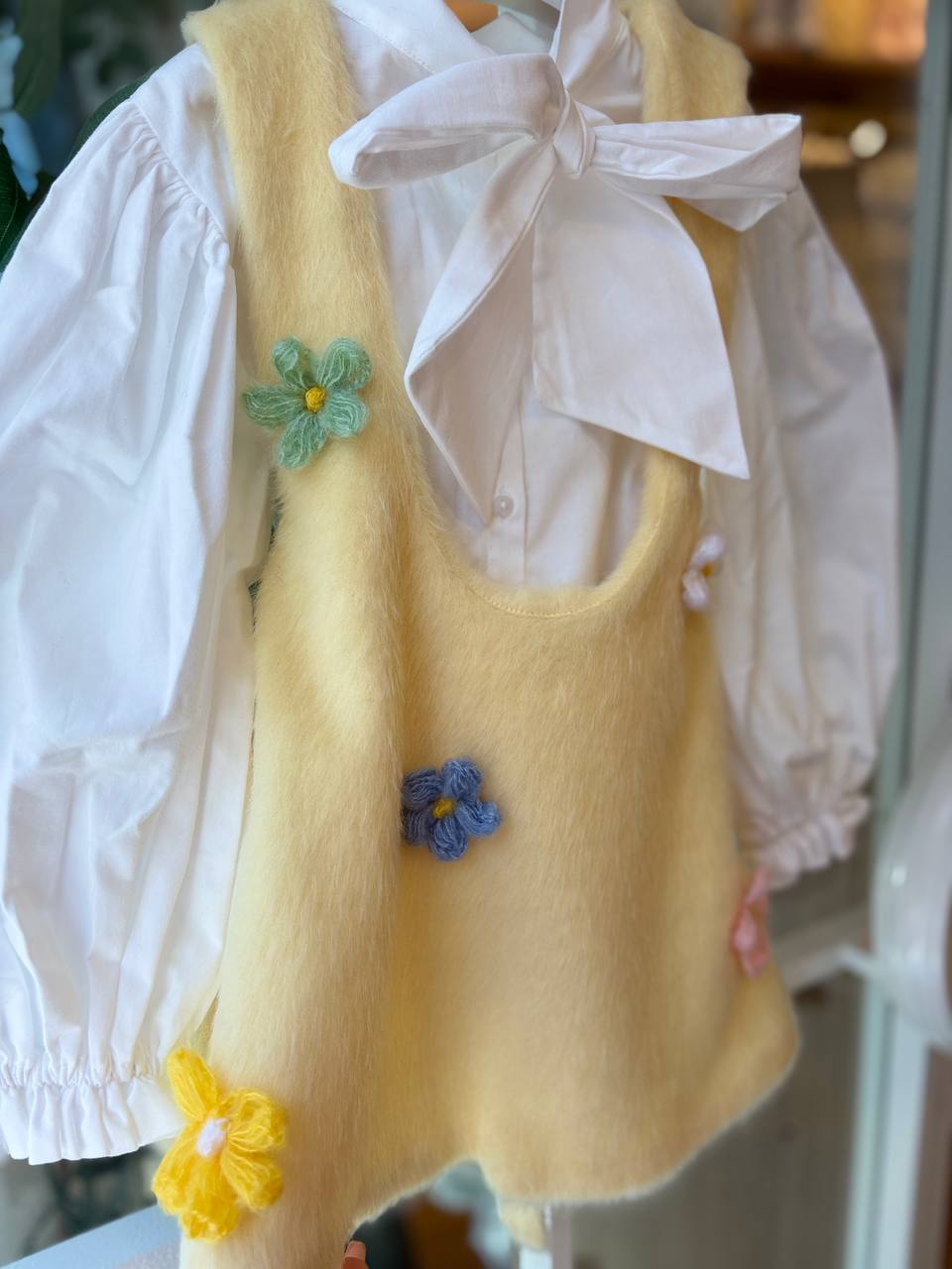 Abito GIALLO PASTELLO CON FIORI COCÓ ET MAMÁ