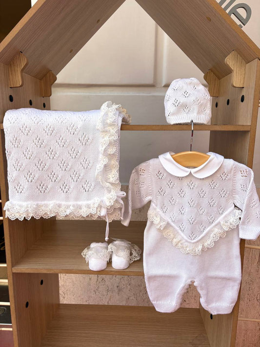 COORDINATO NASCITA RICAMO D'AMORE BIANCO BEBÉ DI ALMY