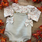 SALOPETTE FIORI E FIOCCHETTI BEIGE BABY FASHION