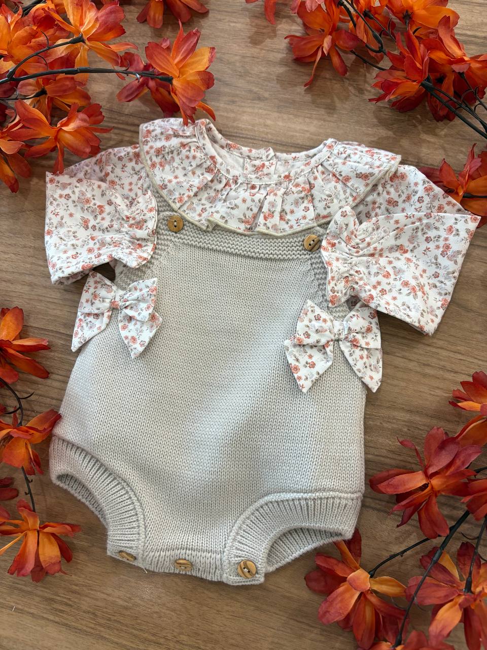 SALOPETTE FIORI E FIOCCHETTI BEIGE BABY FASHION