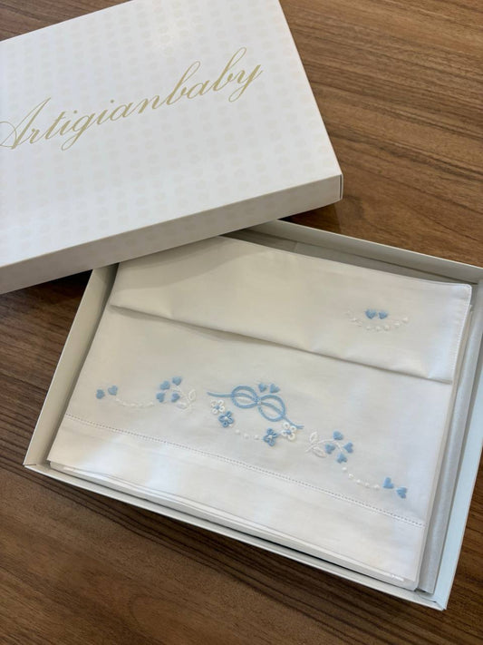 Lenzuolino INFINITO CON FIORI A RILIEVO CIELO ARTIGIANBABY