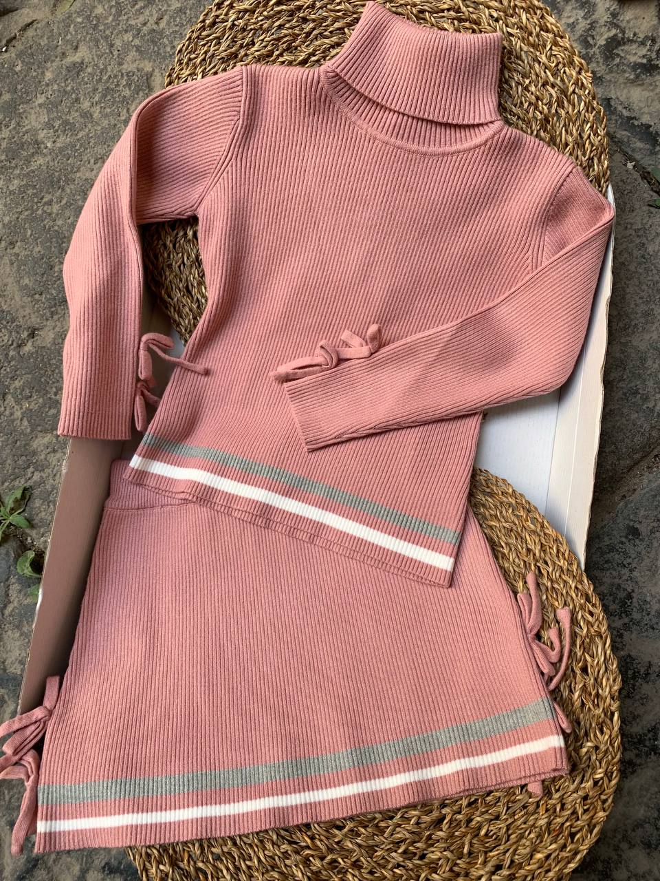 Maglioncino e GONNA Rosa JANICE